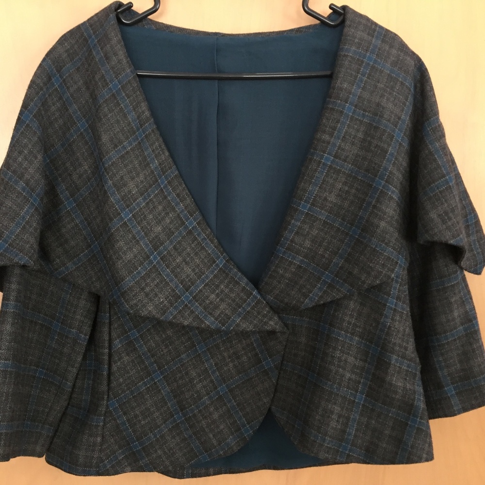 Women’s size 10 Cabi gray and blue plaid blazer